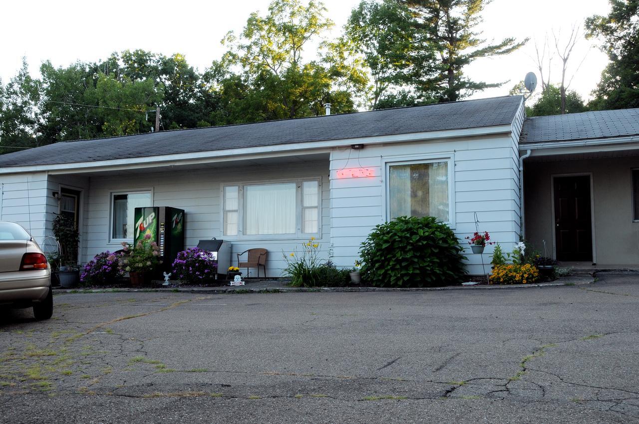 The Chieftain Motel Watkins Glen Exterior foto